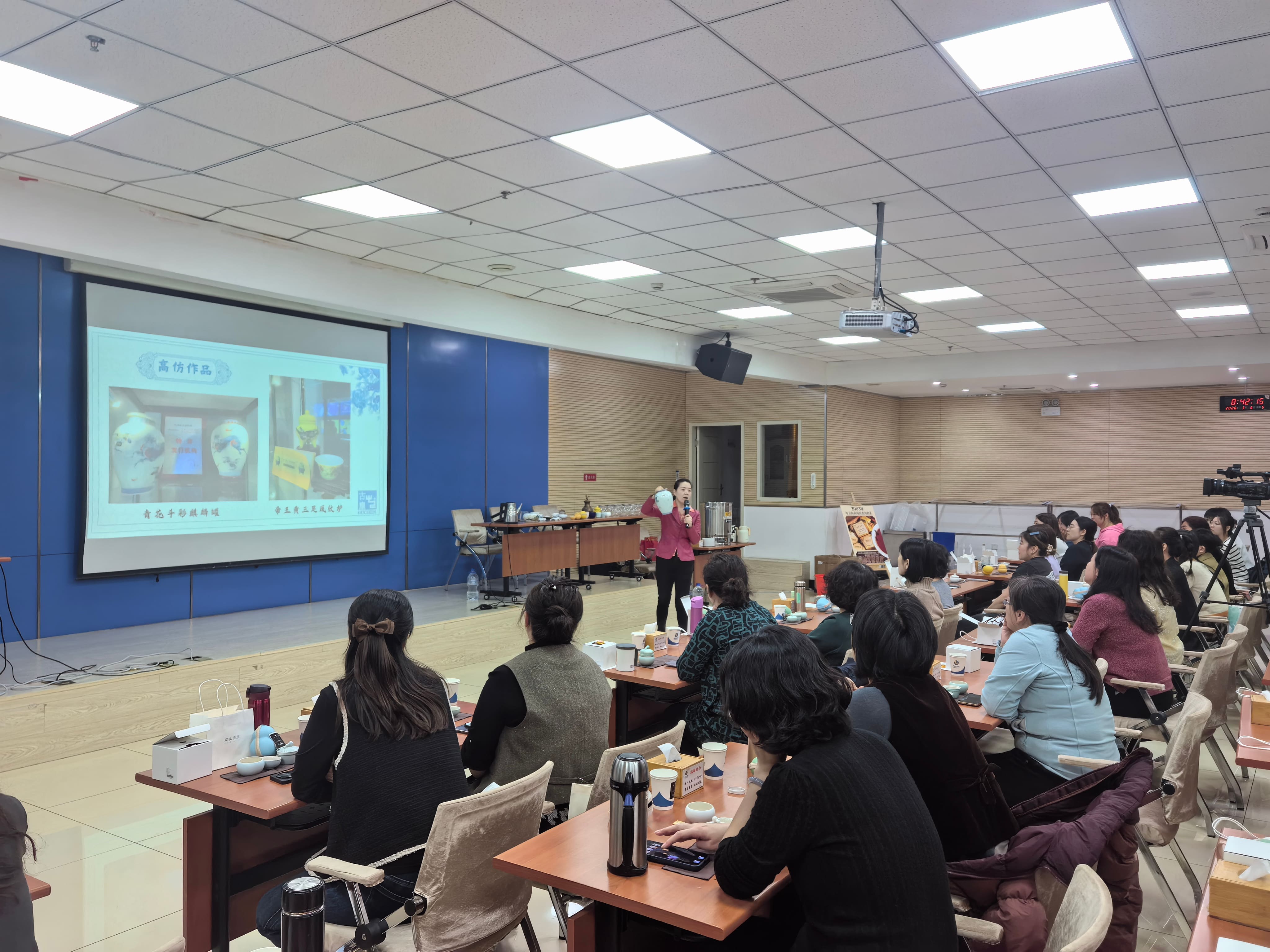 中水东北公司工会举办“春风入盏·茶暖芳心”三八节女职工茶艺品鉴活动